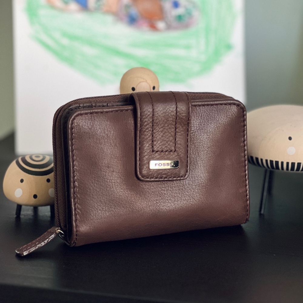 Fossil Dark Brown Leather Zip Wallet